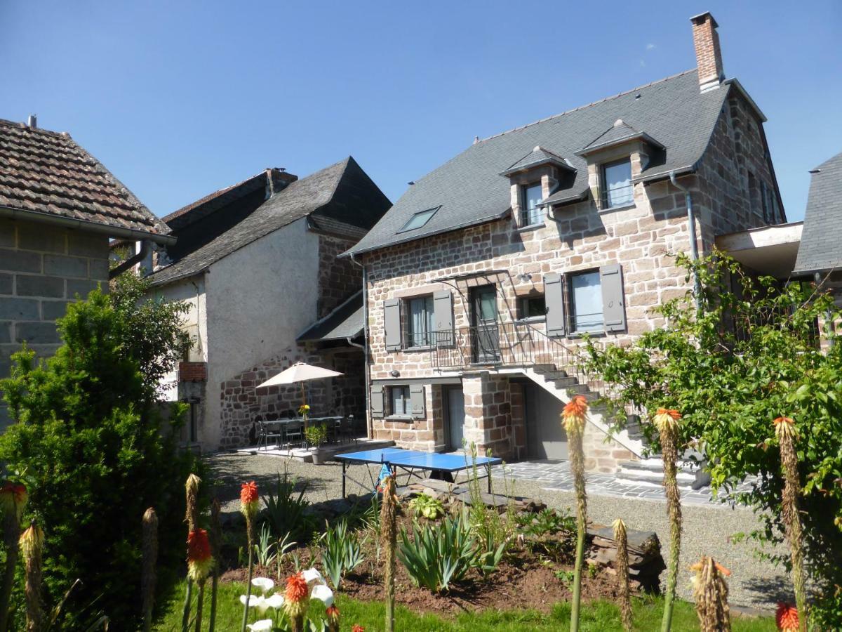 La Maison De Julien Et Marie-Louise Objat Kültér fotó